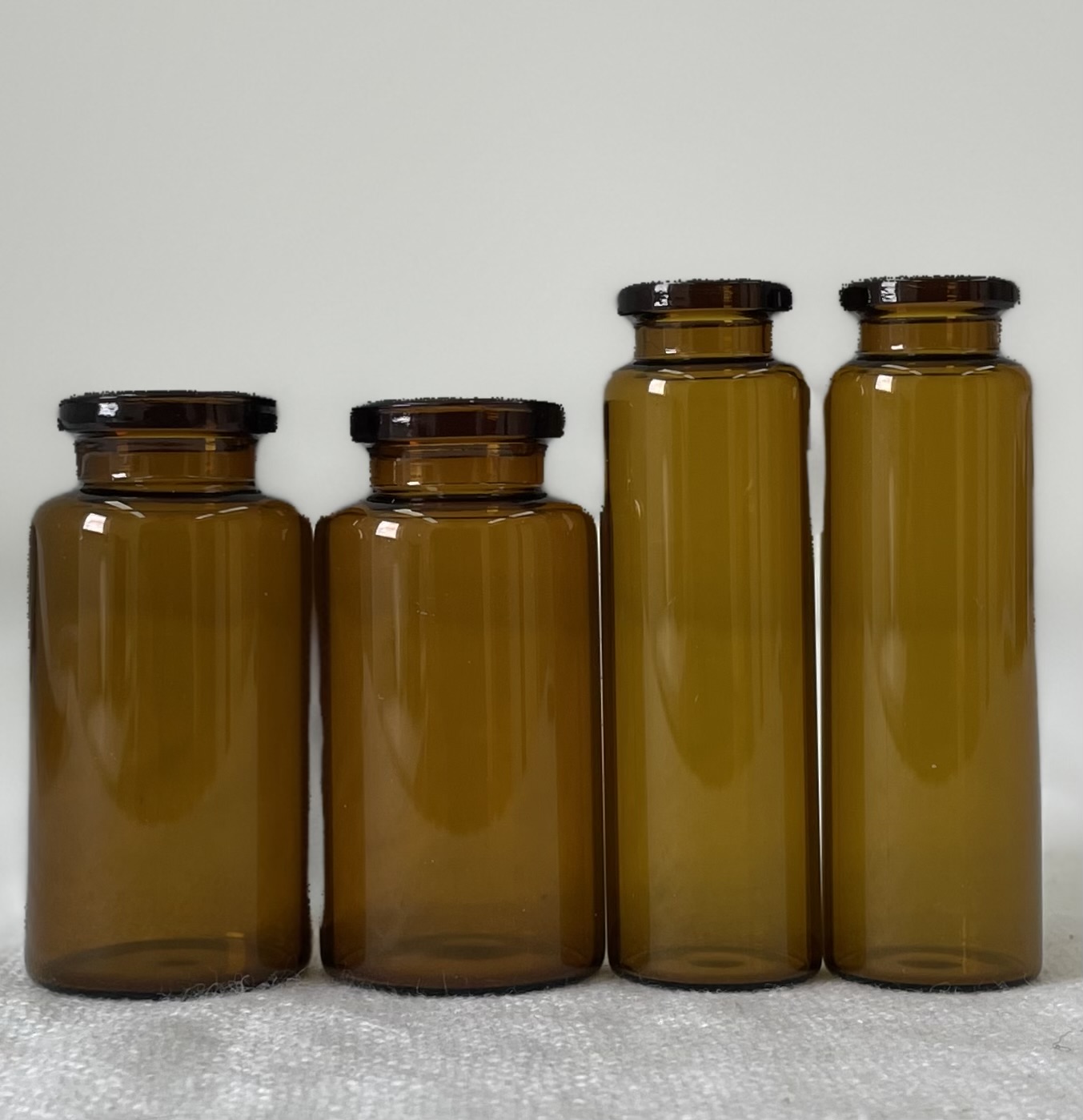 4 Mini Flaschen Braun